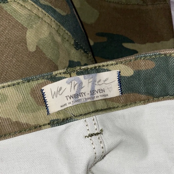 Free People Camo Denim Pants Size 27 - Picture 4 of 5